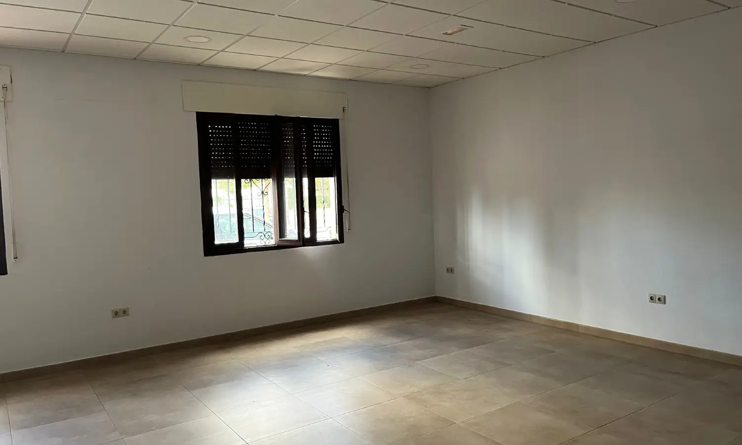 Ref031-Roes-Local-Humilladero#2